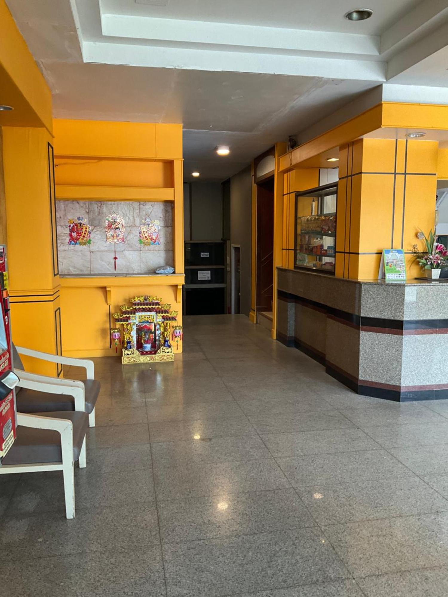 Intertower Hotel Sungai Kolok Esterno foto